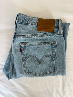 Levi's wedgie straight 28x28